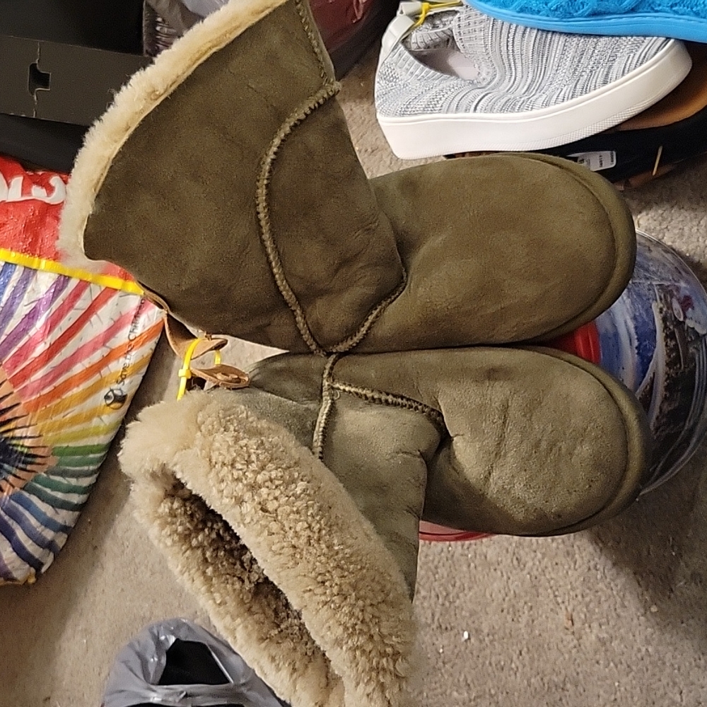 Emu boots